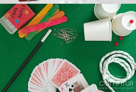 Maguilla se llena de magia con una tarde doble de taller y espectáculo